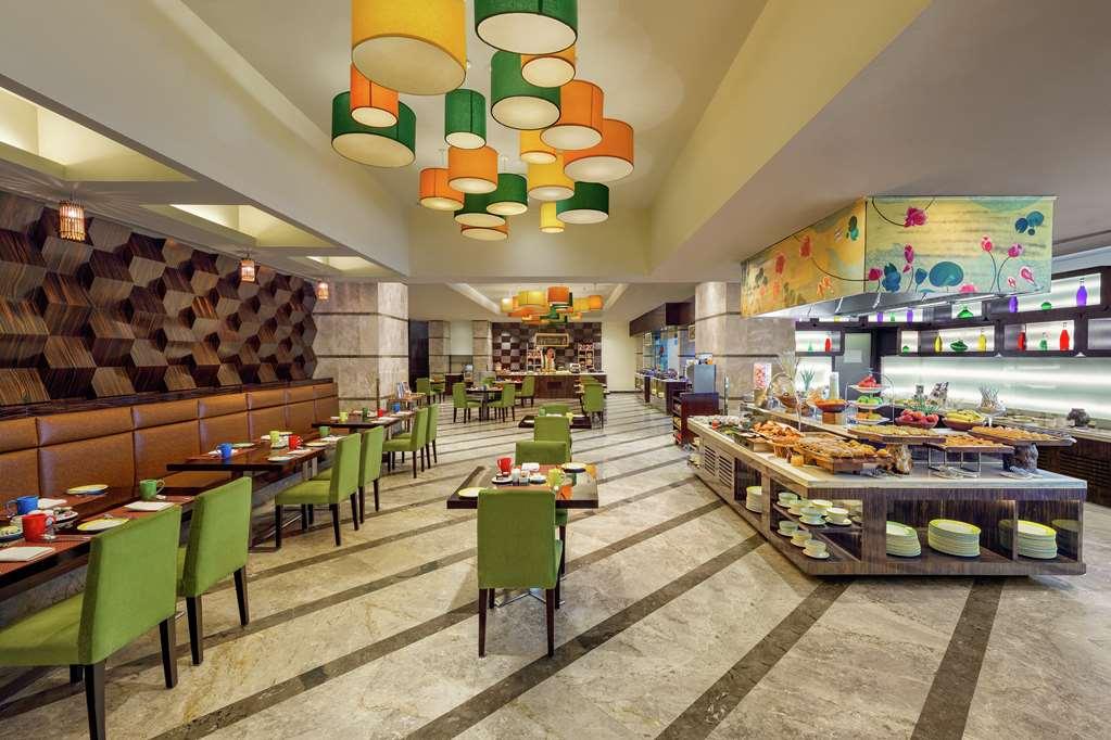 Doubletree By Hilton Gurgaon New Delhi Ncr Hotel Restaurant photo