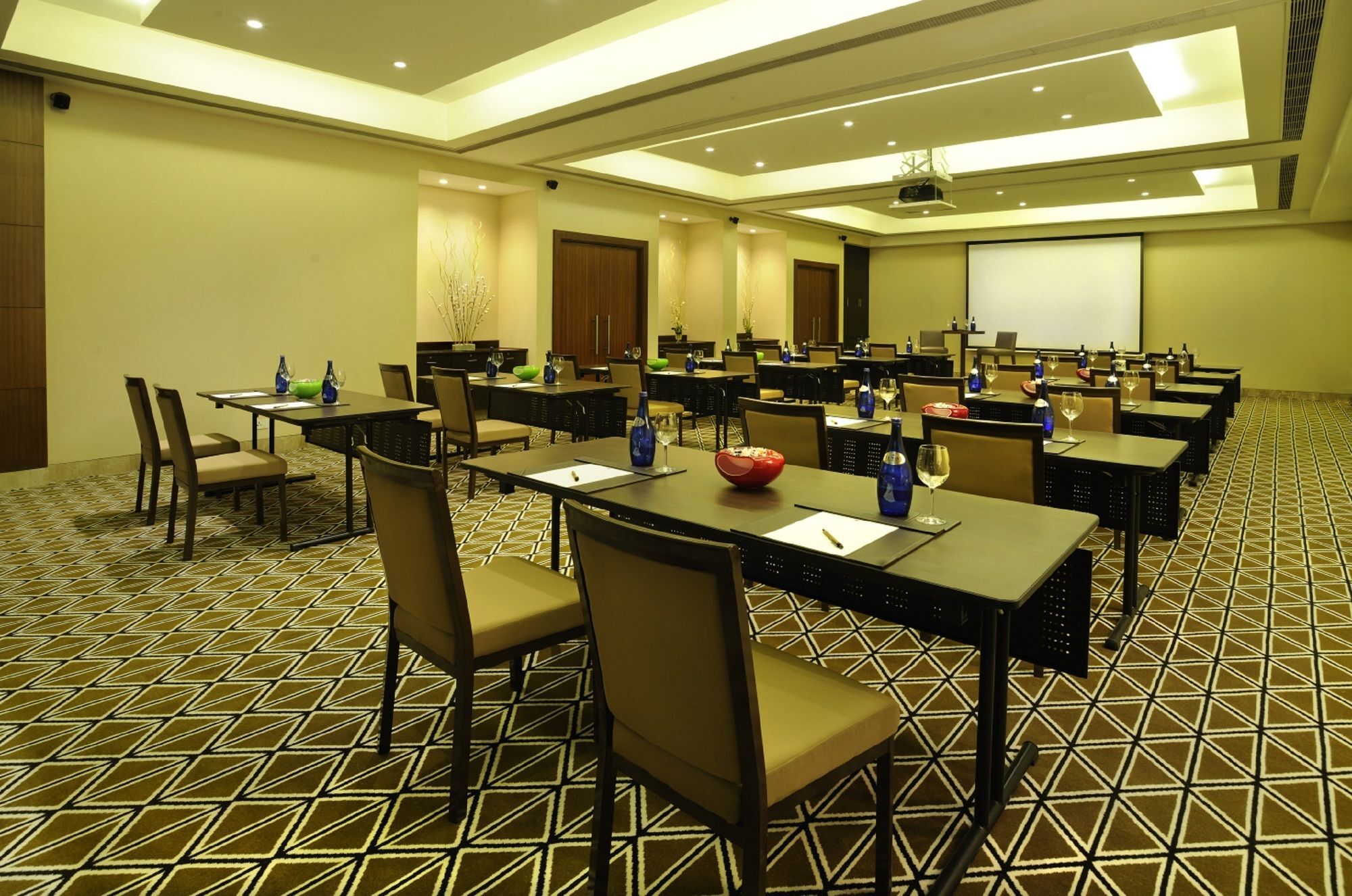 Doubletree By Hilton Gurgaon New Delhi Ncr Hotel Business photo